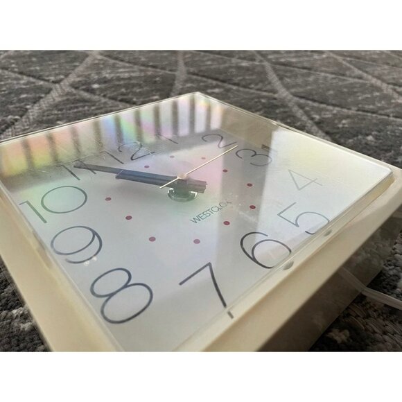 Vintage Clock - Picture 3 of 7